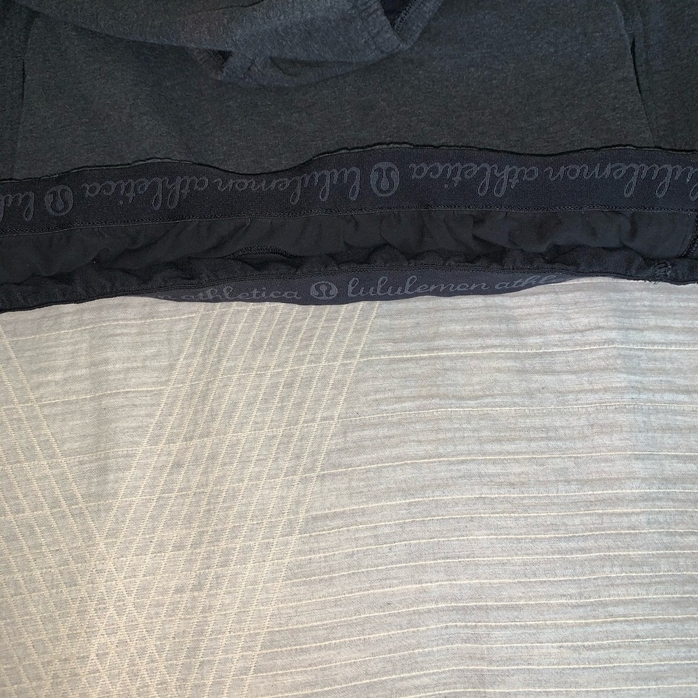 Lululemon - Picture 2 of 4